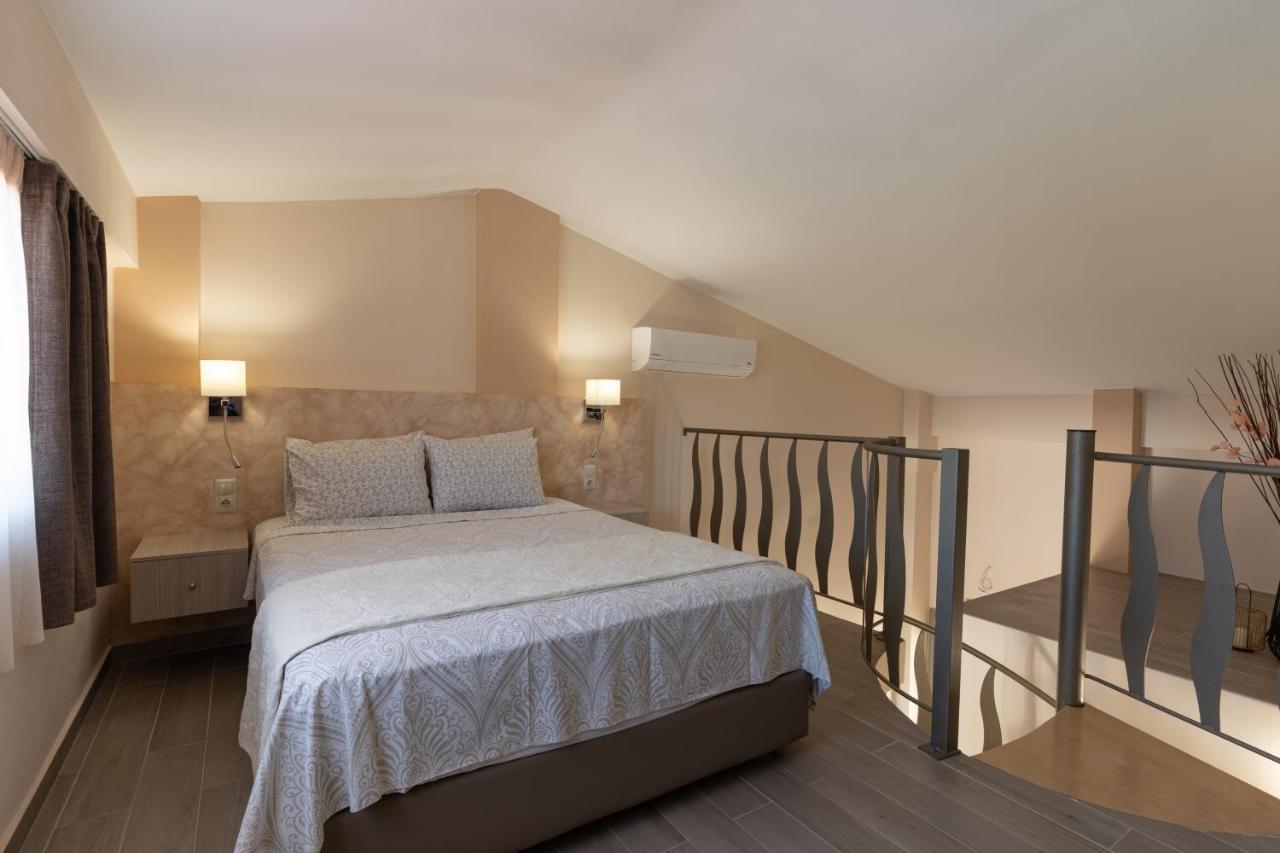 Elia Luxury * Stavros (Thessaloniki)