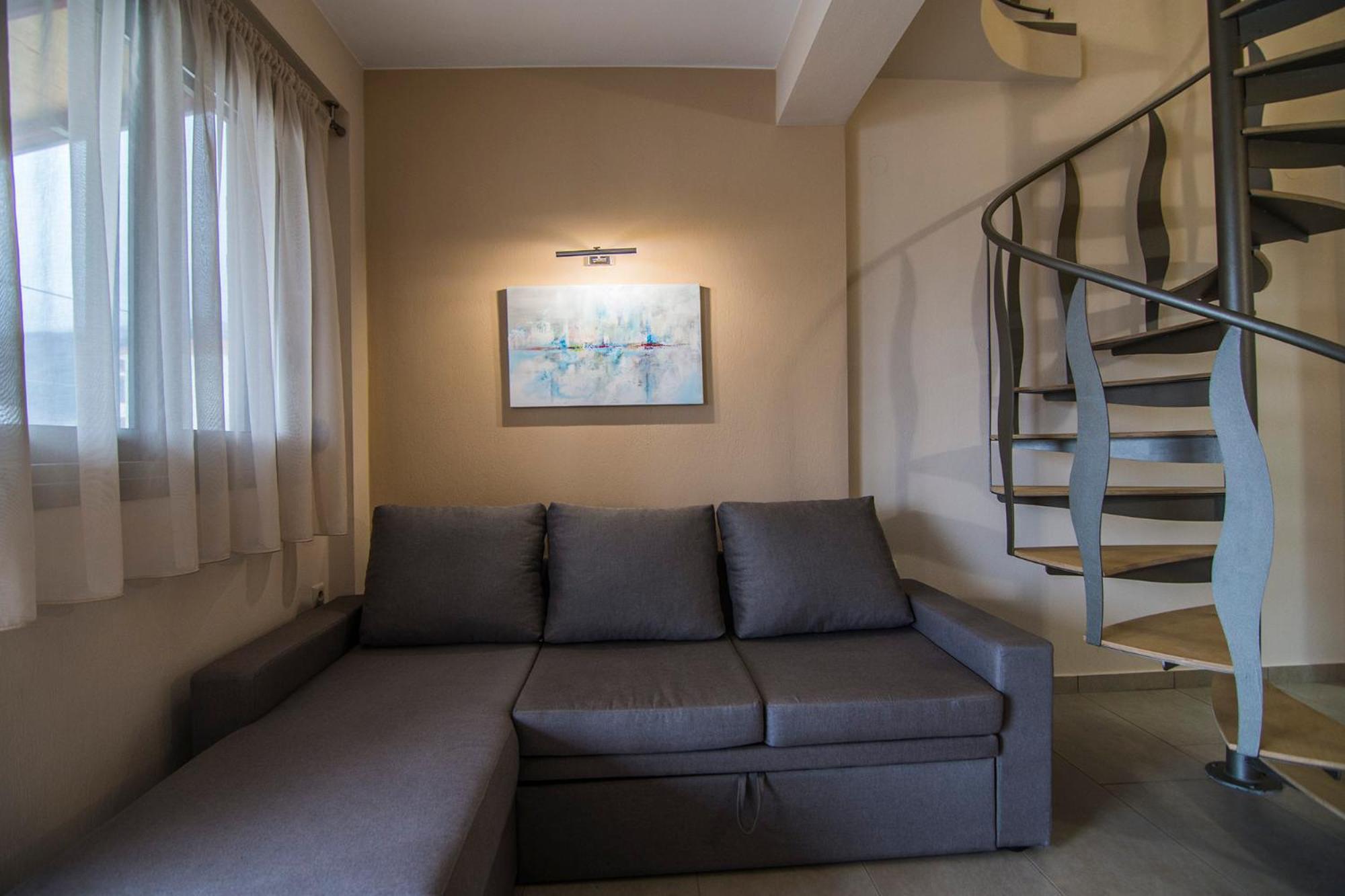Elia Luxury * Stavros (Thessaloniki)